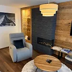 Everest Apartment *